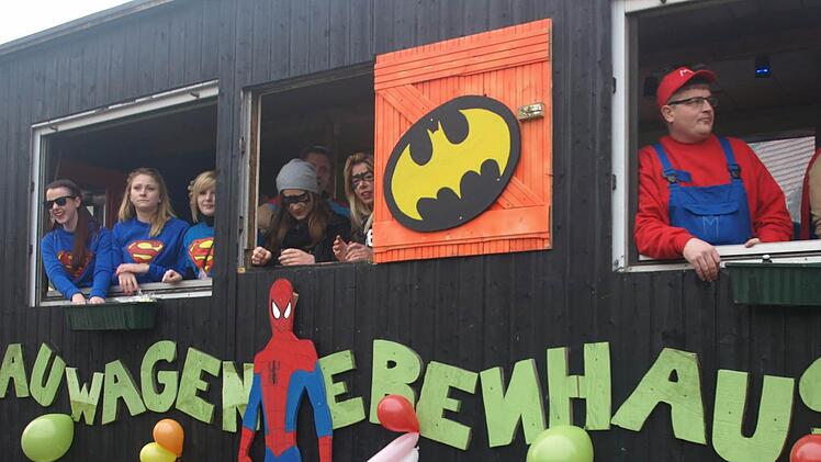 Impressionen vom Faschingszug in Ebenhausen 2016 Foto: Stefan Geiger