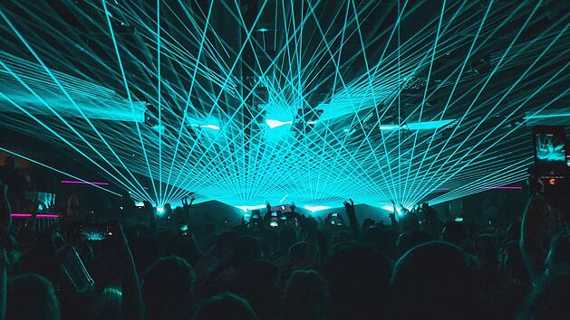 Party, Club, Feiern, Clublocation, Feiern, Erlebnis, Event, Veranstaltung, Feiern, Freizeit, Discothek, Disko, Klub, Musik, Event, Show, Musikclub, Clubshow