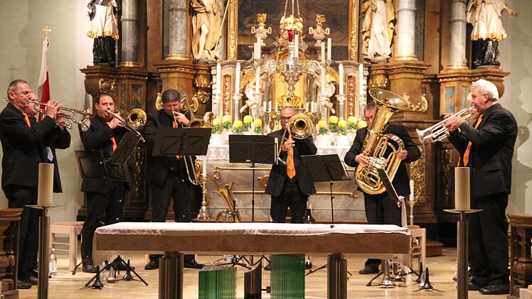 Mit einem Jubiläumskonzert erfreuten die Musiker von "Ächd Bläch" zum 20-jährigen Bestehen der Formation.Gerda Völk