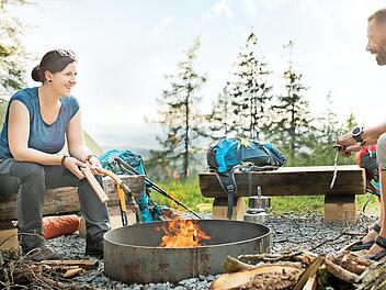 Lagerfeuer auf dem Trekkingplatz D&ouml;braberg