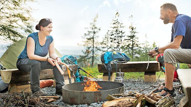 Lagerfeuer auf dem Trekkingplatz D&ouml;braberg