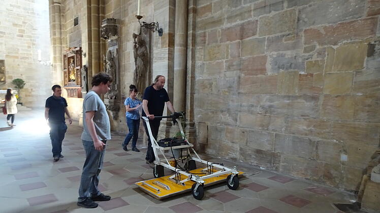 Bamberg: Archäologen machen im Dom geheimnisvollen Fund - "bislang auf keiner Karte"