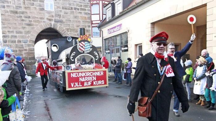 Für den Umzug am Faschingsdienstag in Neunkirchen am Brand gibt es einige Engstellen wie hier am Erleinhofer Tor. Archivfoto: Josef Hofbauer