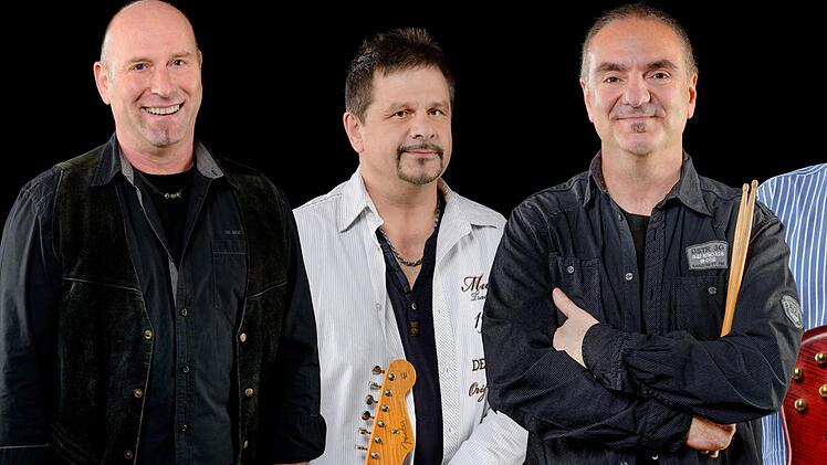In den Adern von (v. l.) Ulli Völk (Keyboards, Gesang, Saxophon), Harry Schaller (Gitarre, Gesang), Jürgen Detzel (Schlagzeug, Gesang) und Klaus Röhling (Bass, Gesang) pulsieren Blues, Funk und Soul. Am 18. April kann man sich davon im "TECnet Zentrum" überzeugen.  Foto: Father's Finest