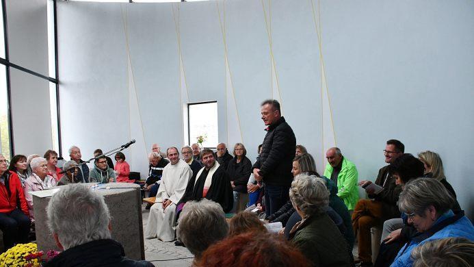MdL Michael Heym erinnerte an die Gefahren, denen sich die Menschen 1989 bei den Demonstrationen und Friedensgebeten ausgesetzt hatten. Foto: Hanns Friedrich