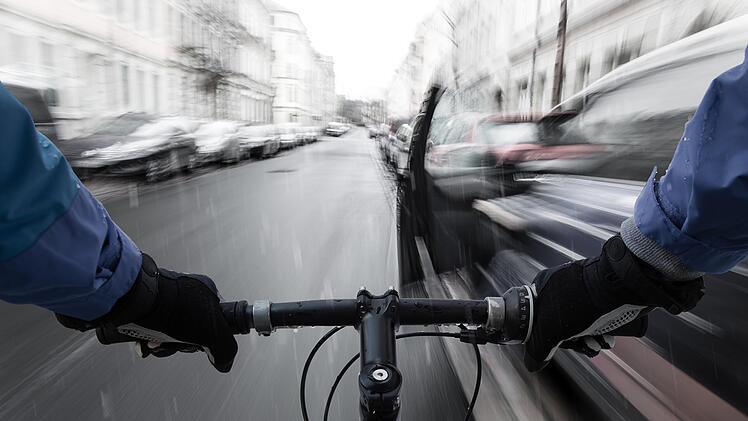 Fahrrad, Kraftrad, Dooring-Unfälle, Holländer-Griff