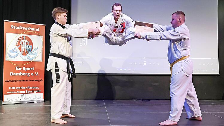 Spektakul&auml;re Einlagen bot die DJK Teutonia Gaustadt.