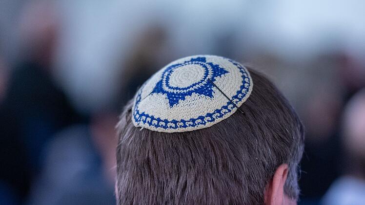 Mann mit Kippa