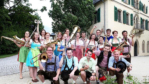 Erwartungsfroh: Die Original  Prinz Albert Blasmusik (OPA) geht Ende Mai auf Bayerntour.Foto: privat