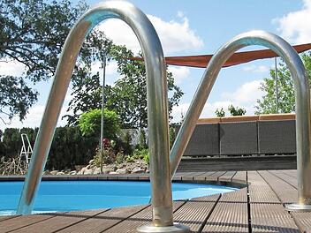 Der Pool des Bürgermeisters - hier ein Symbolfoto - war auch Thema in der Bürgerversammlung. Foto: Archiv