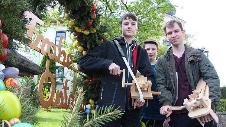 Leo Köberlein, Jan Heller und Daniel Drosdziol (v. l.) sind schon seit einigen Jahren bei der "Gradscherei" dabei. Fotos: Christian Bauriedel