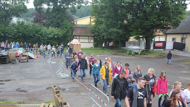 Massenansturm auf Schloss Eyrichshof.Foto: Ralf Kestel
