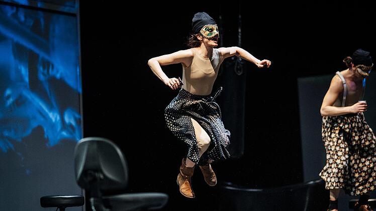 Szene aus William Shakespeares "Othello: Das Drama feierte Premiere am Landestheater Coburg.Foto: Sebastian Buff