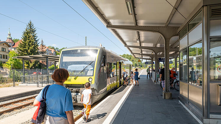 Coburg hat "Bahnhof des Jahres 2022": Neugestaltung beeindruckt Jury - "richtiges Schmuckstück"