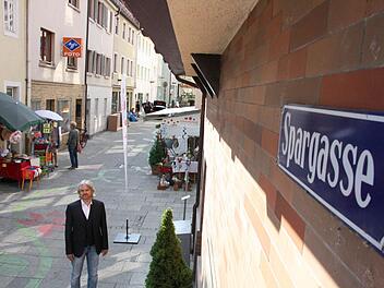 Die Vermarktung der Spargasse als Themengasse ist eines von vielen Projekten des Wirtschaftsförderers Michael Wieden (im Bild). Foto: Ralf Ruppert