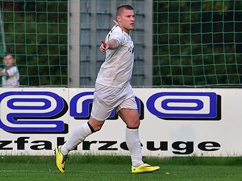 Michael Jonczy, hier noch zu seiner Zeit in Eltersdorf, schoss den TSV H&ouml;chstadt an die Tabellenspitze. Archivfoto: Sportfoto Zink
