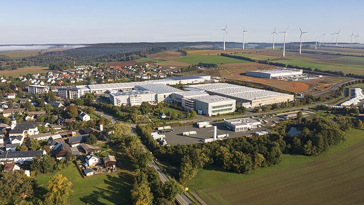 dennree Stammsitz in Töpen / Weiterer Text über ots und www.presseportal.de/nr/168521 / Die Verwendung dieses Bildes für redaktionelle Zwecke ist unter Beachtung aller mitgeteilten Nutzungsbedingungen zulässig und dann auch honorarfrei. Veröffentlichung ausschließlich mit Bildrechte-Hinweis.