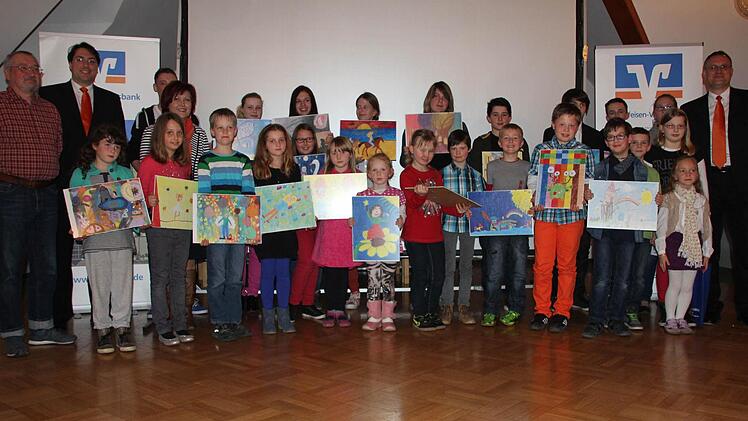 Alle Sieger mit den Vertretern der Jury und der Raiffeisen-VolksbankFotos: Ralf Kestel