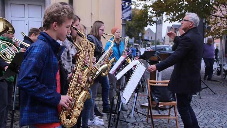 Zum Festakt spielte die Bigband des Haßfurter Gymnasiums.