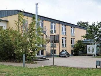 Am Schulhaus Lanzendorf werden ab dem Schuljahr 2019/20 alle Klassen der Grundschule Himmelkron-Lanzendorf unterrichtet. Foto: Reißaus