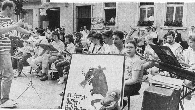 Historisch aus der Stadtfestbeilage 1989 der Saalezeitung, also ein Auftritt von 1988.  Archiv-Foto: Thomas Dill