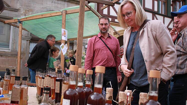 Shrub - ein Sirup auf Obst- und Essigbasis - faszinierte die Besucher des Oktobermarktes sehr. Foto: Katharina Becht