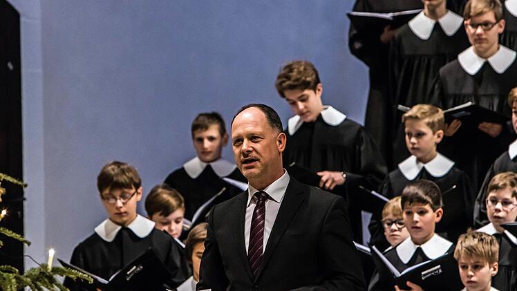 Unter der Leitung von Martin Lehmann beeindruckte der Windsbacher Knabenchor bei seinem Gastspiel in der Coburger Morizkirche. Foto: Jochen Berger