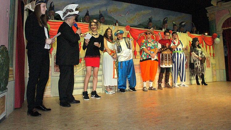 Weitere Masken erhielten Preise und Gutscheine. Foto: Joseph Beck