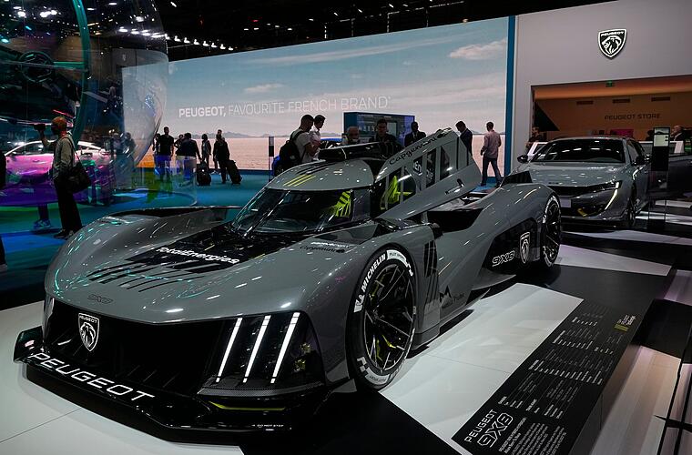 Pariser Autosalon: Mit Innovation durch die Krise