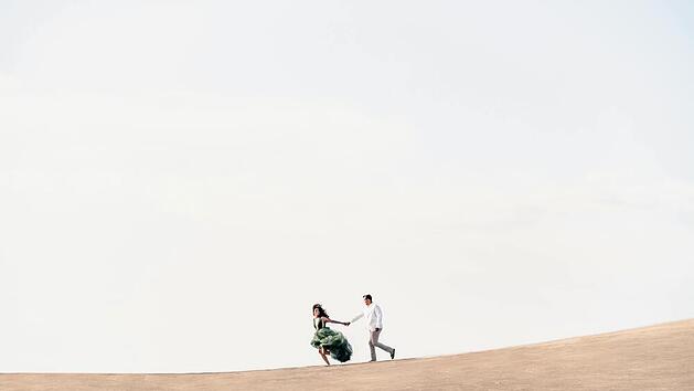 pexels-asdrubal-luna