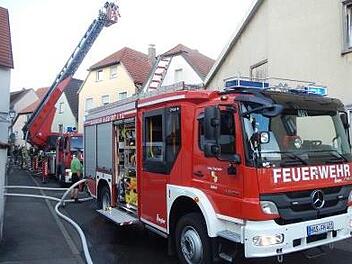 Schnelle und professionelle Hilfe will die Haßfurter Feuerwehr leisten - und das seit 150 Jahren (hier geschah das bei einem Wohnungsbrand vor einiger Zeit am Tränkberg in Haßfurt).  Ulrike Langer