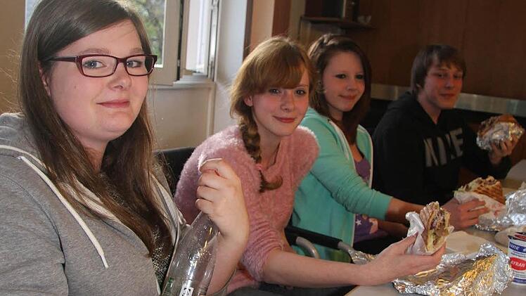 Die Rugendorfer Melanie Heusinger, Jasmin Heusinger, Alicia Wunder und Sebastian Wunder mischten beim Jugendgemeinderat mit. Foto: Sonja Adam