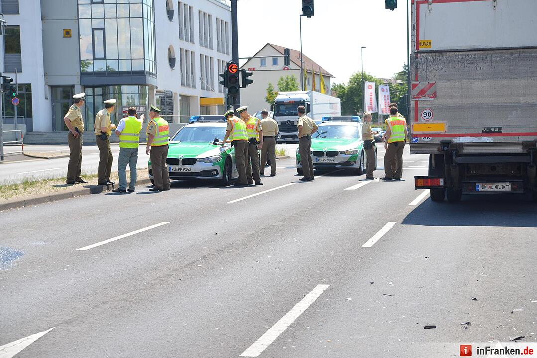 Autofahrer stirbt bei Unfall in Würzburg