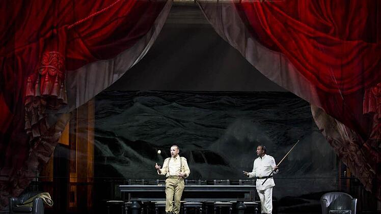 Mikolaj Zalasinski (Jago) und Vincent Wolfsteiner (Otello)