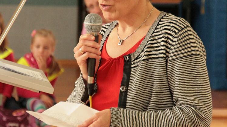 Übergabe der Sicherheitsdreiecke zum Schulanfang 2014 in Münnerstadt. Fotos: Paul Ziegler/Heike Beudert