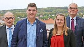 Stolz auf den Nachwuchs ist die Handwerkskammer. Unser Bild zeigt von links) Michael Bissert, Walter Heußlein, Michael Hönig, Selina Seuffert aus Knetzgau, Ludwig Paul und Dieter Ehrenfels. Foto: Rudi Merkl