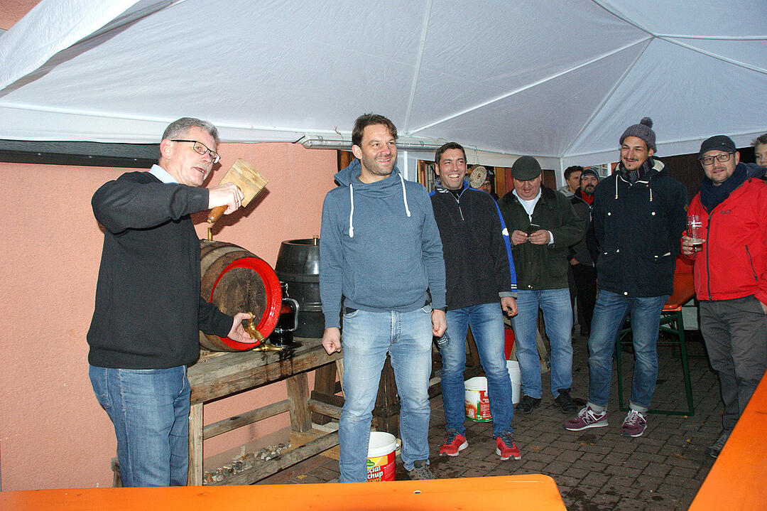 Bockbieranstich in Melkendorf: Gemeinde stellt eigenes Gebräu vor