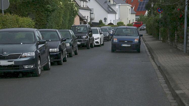 Die Von-Hirschberg-Straße ist als Umleitungsstrecke zu eng. Foto: Josef Hofbauer