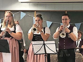 Die Wei&szlig;enbacher Schlosshofmusikanten