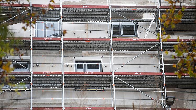 Haßfurt: Unbekannte klauen komplettes Baugerüst