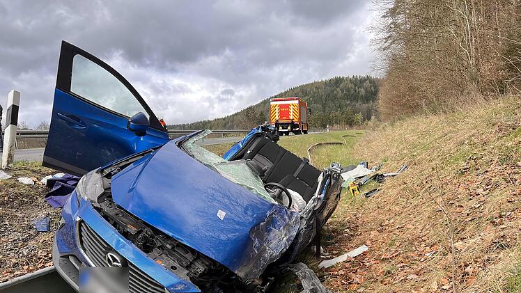 Schwerverletzte bei Unfall auf B85 in Kulmbach