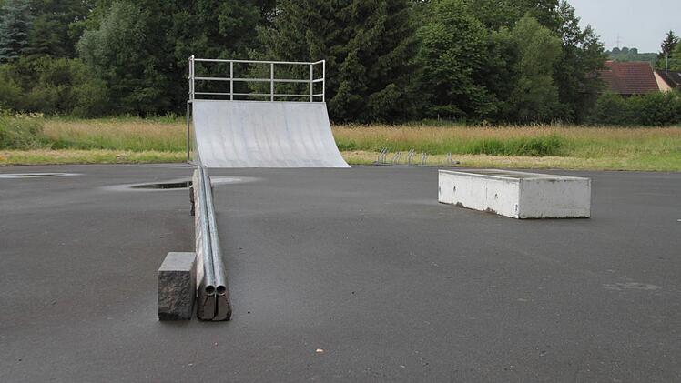 Der Skaterplatz in Stadtsteinach wird von dem Jugendlichen im Juli gemeinsam aufgehübscht. Foto: Dagmar Besand