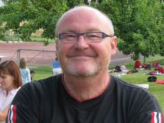 Lehrer Thomas Thannheuser wurde bei der Volksschule Elfershausen Langendorf, Schulort Fuchsstadt, in den Ruhestand verabschiedet.  Foto: Hubert Voll