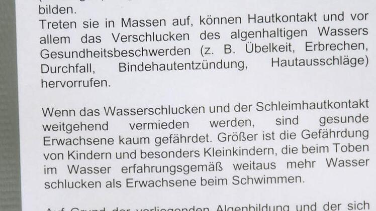 Die Stadt hat Hinweisschilder aufgestellt.