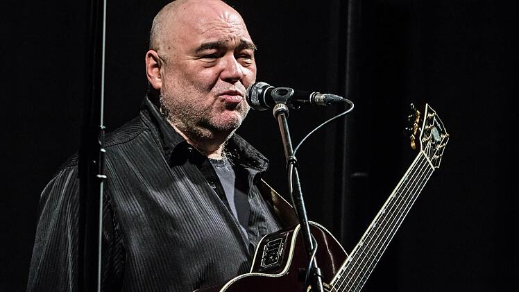 Warum der in Bamberg lebende Liedermacher Wolfgang Buck viele Fans in der Region Coburg hat.