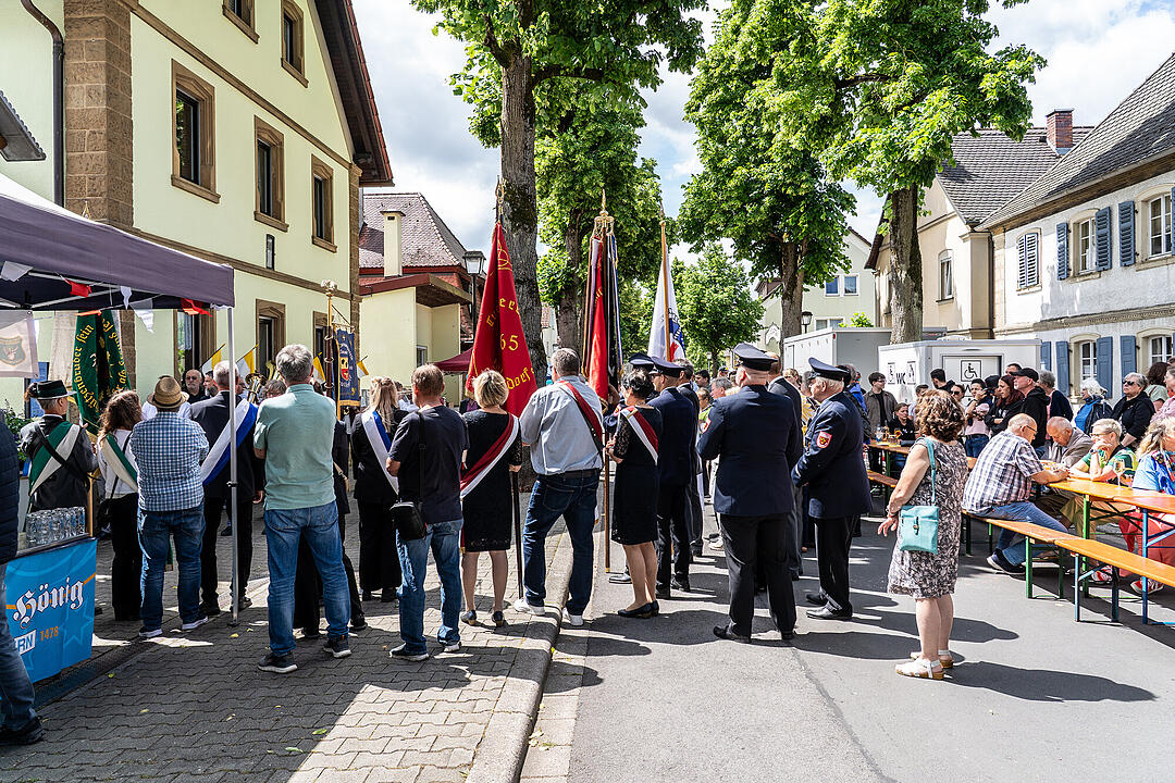 Festliche Genussmeile mit vielen verschiedenen regionalen Spezialit&auml;ten.