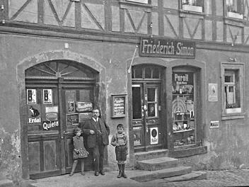 Das Gemischtwarengeschäft in der Hauptstraße 4 in Stadtsteinach.  Fotos: sise