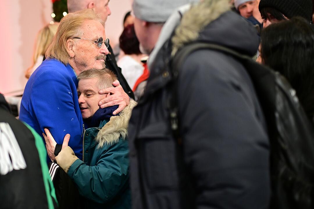 Weihnachtsfeier f&uuml;r Berliner Obdachlose