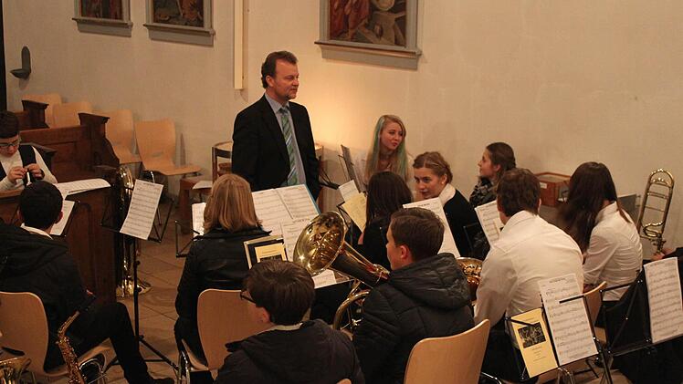 Wojciech Grabietz gibt letzte Aweisungen. Foto: Carmen Schwind