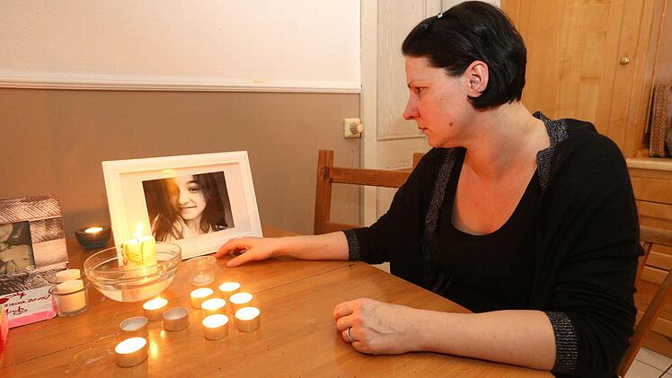 Magdalena Mokris trauert um ihre elfj&auml;hrige Tochter, die in der Silvesternacht durch eine Schusswaffe get&ouml;tet wurde. Foto: News5/Herse